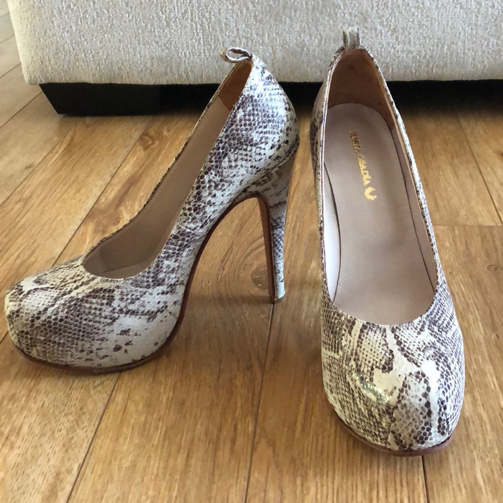 Justa Osadia high heels
